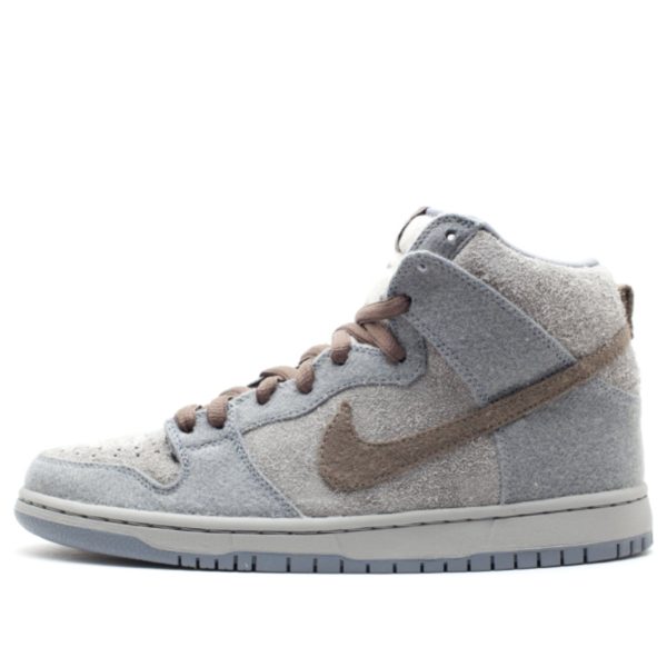 Nike SB Dunk High Premium Tauntaun
