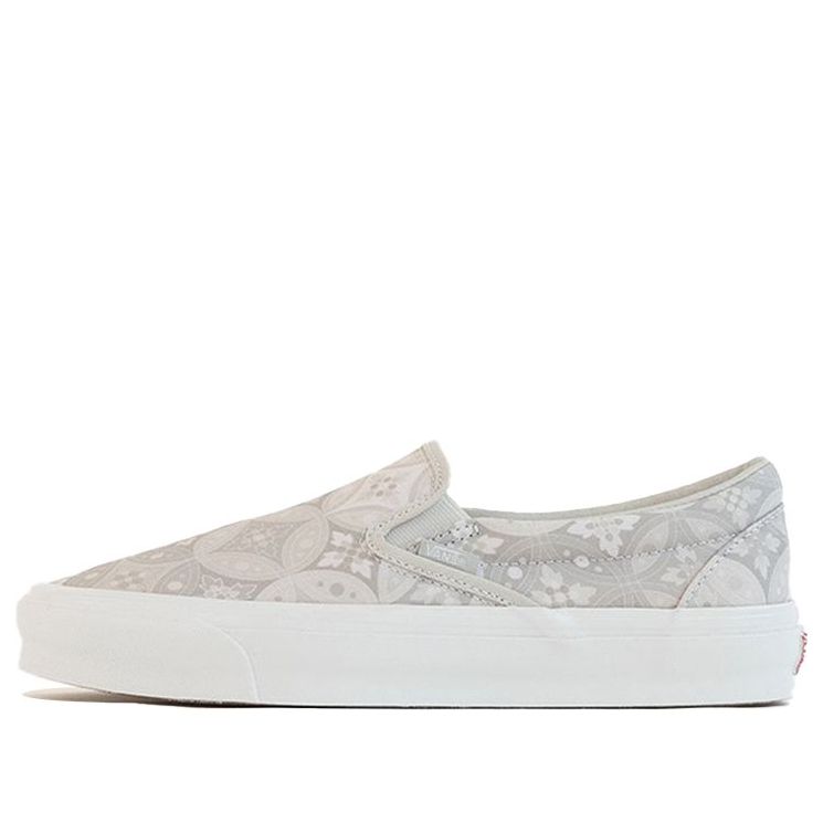 main-square_77e47898-4397-4f69-8316-61f36e387671.jpg Vans Kith x Vault OG Classic Slip-On LX Gray Tile
