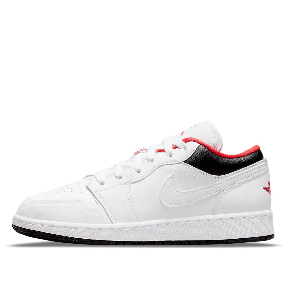 main-square_780fdf23-0cee-46a2-bf15-e38f09ed14a2.jpg Air Jordan 1 Low Chicago Home
