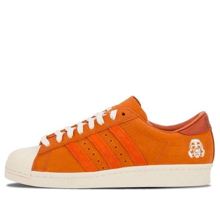 main-square_78c92954-718f-4eeb-8bc7-69f3cb635906.jpg adidas Footpatrol x Superstar 80v FP Fox Red