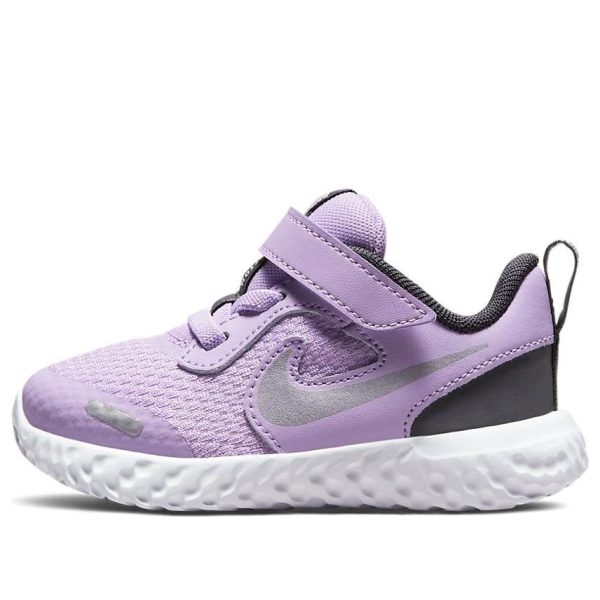 Nike Revolution 5 Lilac