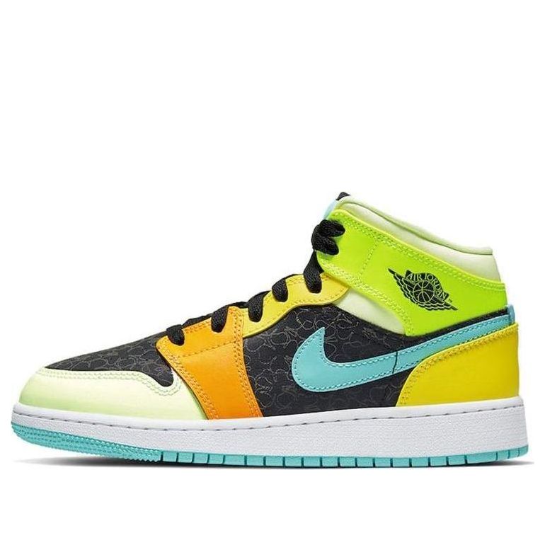 main-square_7ff92e6a-e8e9-4ada-bc5c-3eb27d5564a8.jpg Air Jordan 1 Mid SE Clover