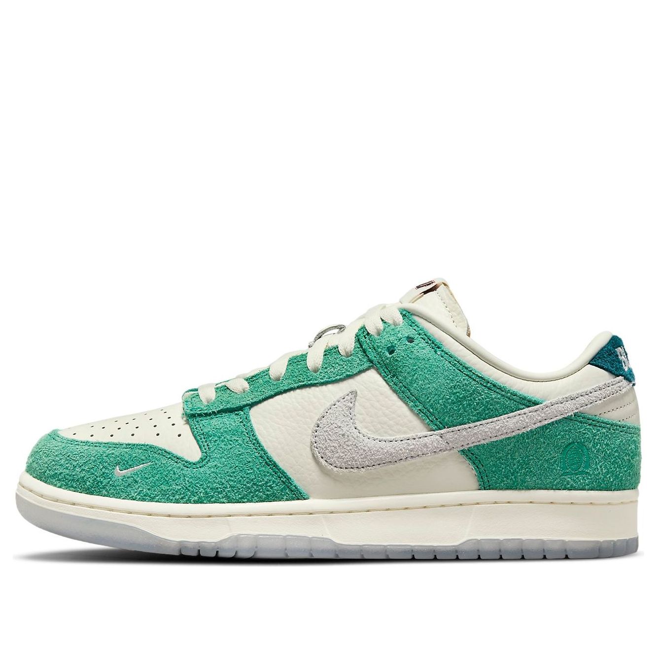Nike x Kasina Dunk Low Road Sign