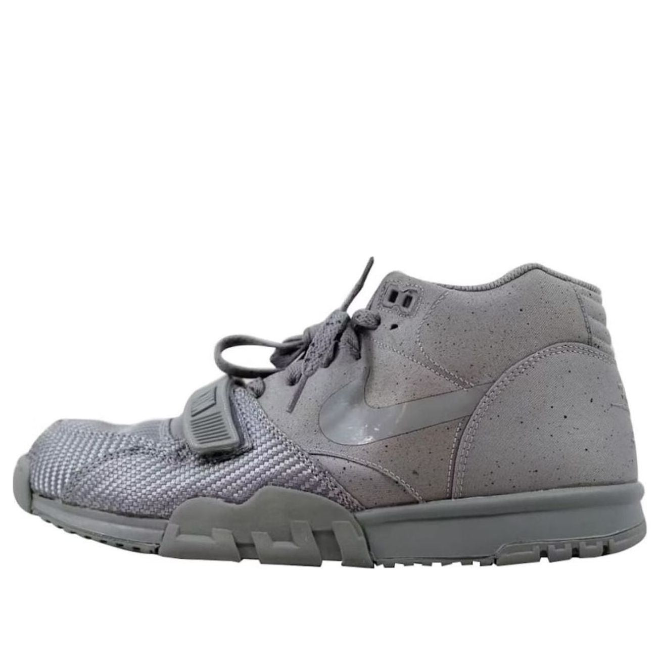 main-square_8b23efb0-b296-42a7-8297-bdcfd937d6f0.jpg Nike Air Trainer 1 Mid SP The Monotones Vol. 1