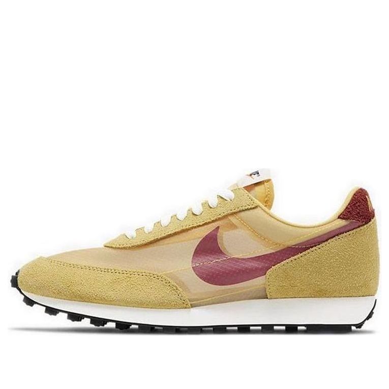 Nike Daybreak SP Topez Gold