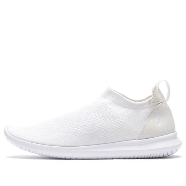 Nike Gakou Flyknit Triple white