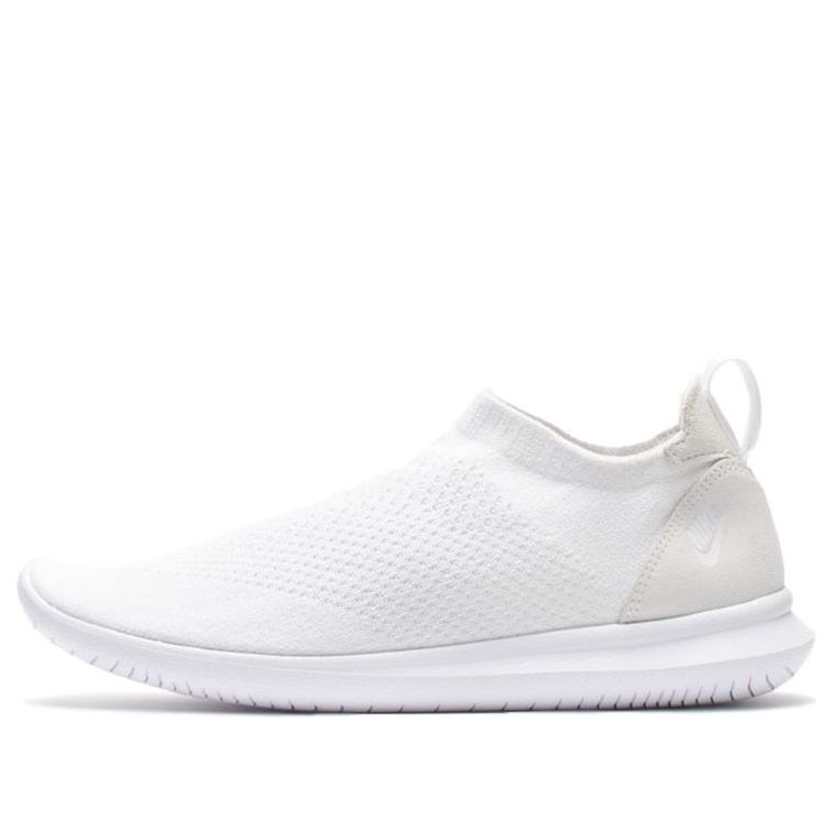 Nike Gakou Flyknit Triple white