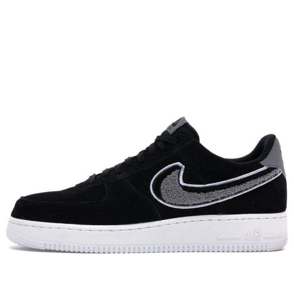 Nike Air Force 1 07 LV8 Chenille Swoosh