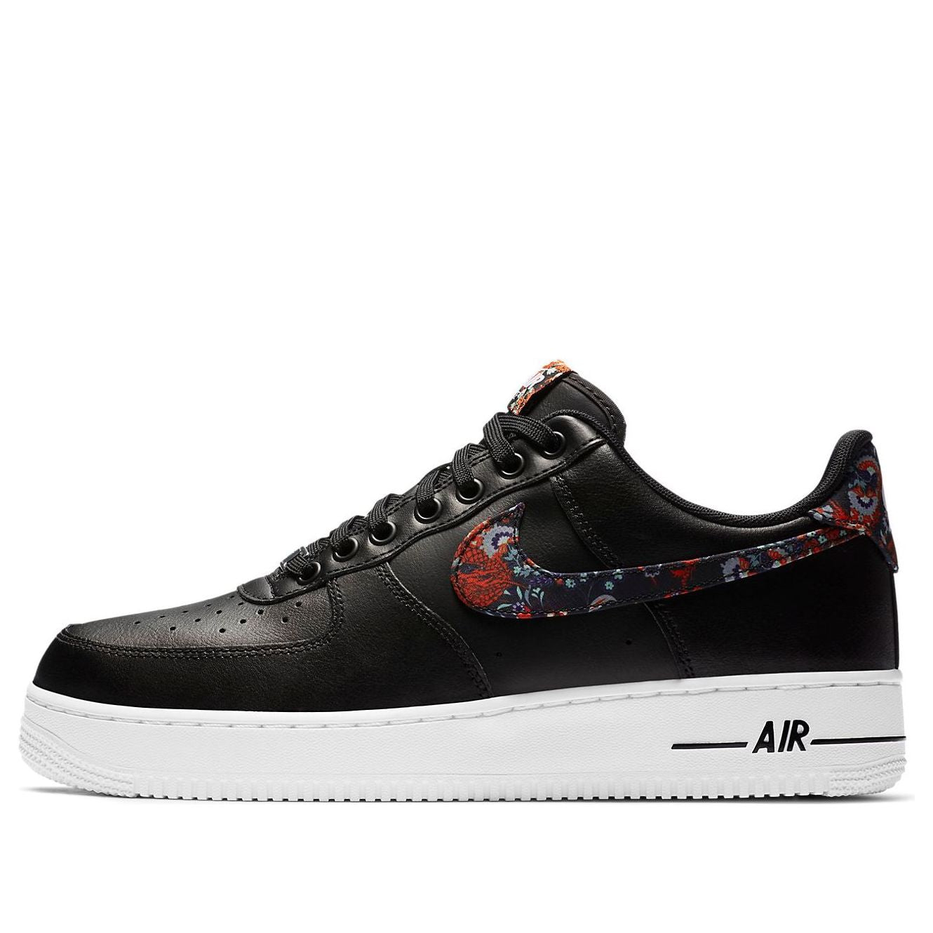 Nike Air Force 1 07 Floral