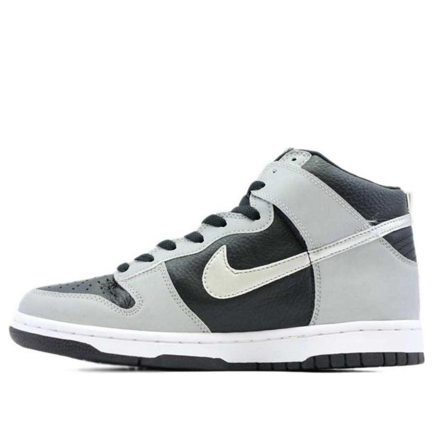 main-square_a403d7b5-6368-43a8-8839-ef4169cf35dc.jpg Nike Dunk High LE Black Metallic Silver