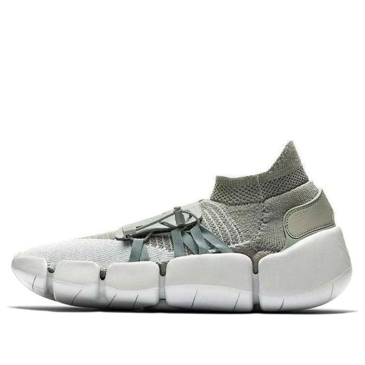 Nike Footscape Flyknit DM Grey