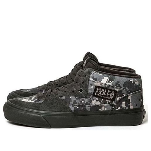 main-square_c9f31a93-1952-4dd2-8de9-edf3edc20e5f.jpg Vans WTAPS x Half Cab LX Digi Camo