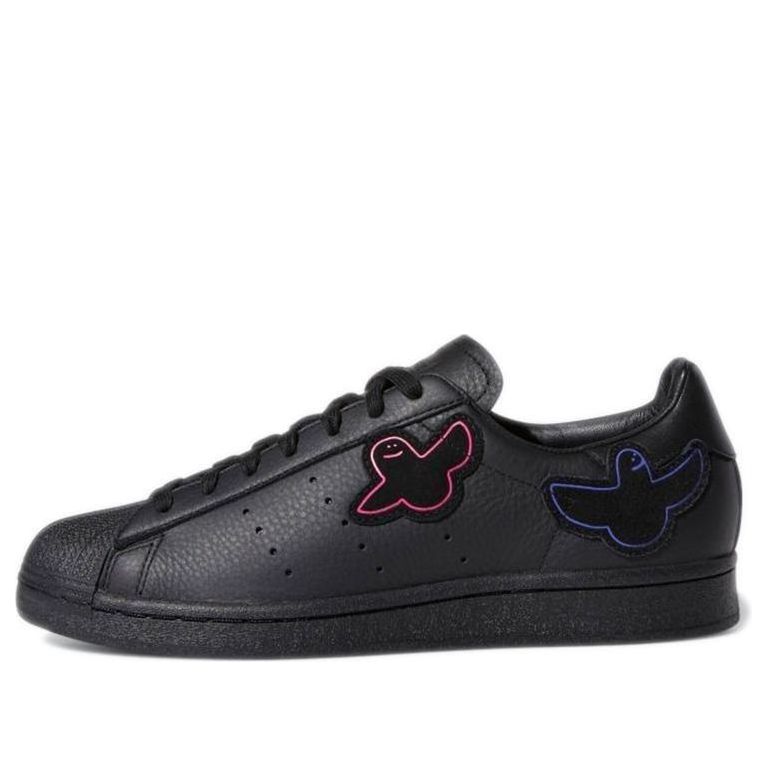 main-square_cb08d322-e585-4944-b07a-8ea47c12606a.jpg adidas Mark Gonzales x Superstar ADV Shmoo