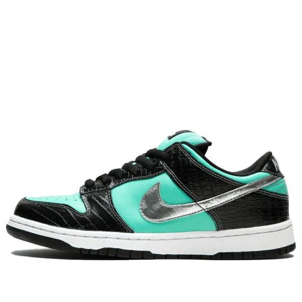 Nike x Diamond Supply Co. SB Dunk Low Pro Tiffany