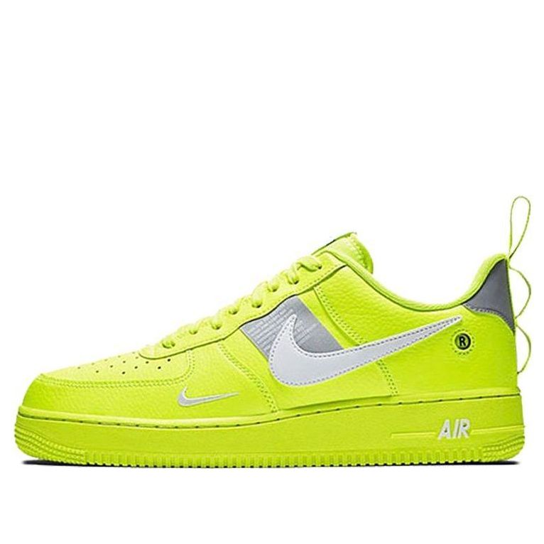 Nike Air Force 1 07 LV8 Overbranding