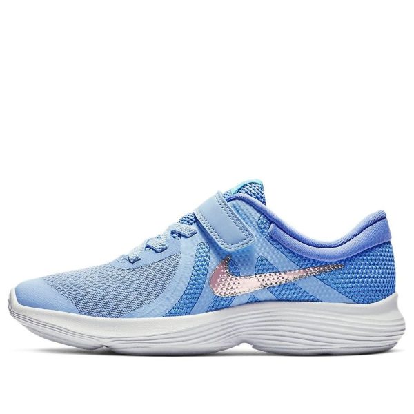 Nike Revolution 4