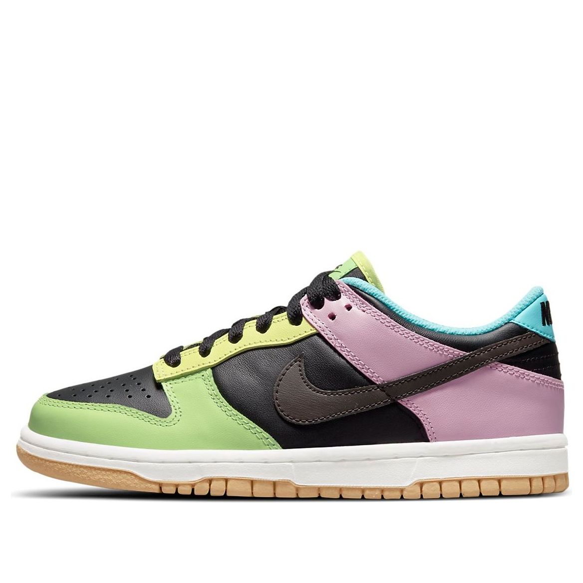 Nike Dunk Low SE Free.99 - Black