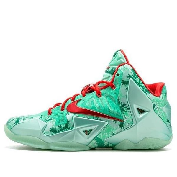 Nike LeBron 11 Christmas