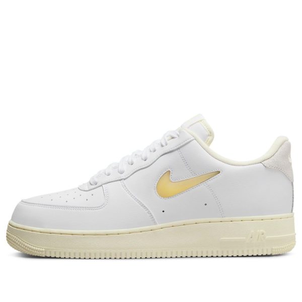 Nike Air Force 1 07 LX Pale Vanilla
