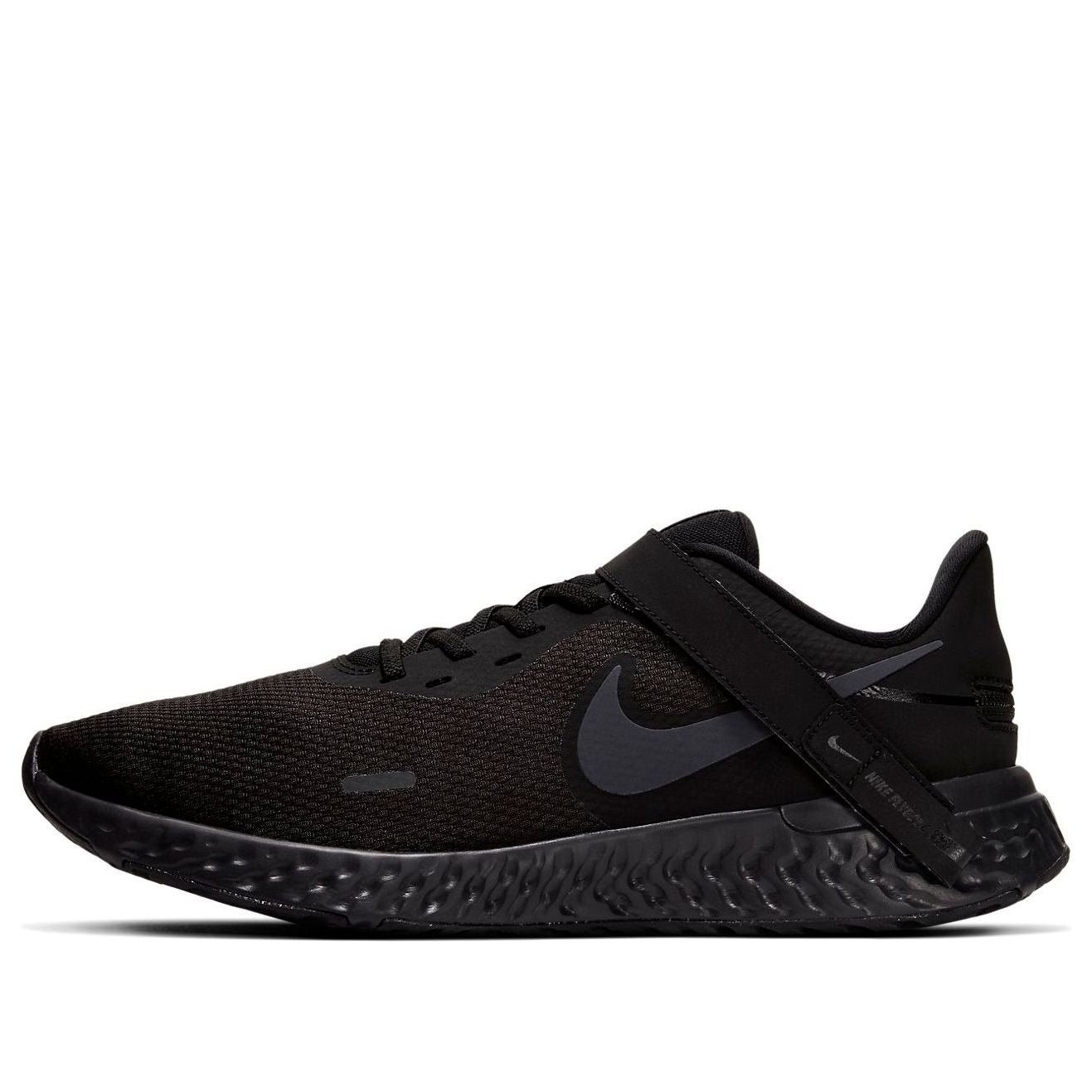 Nike Revolution 5 FlyEase Triple Black